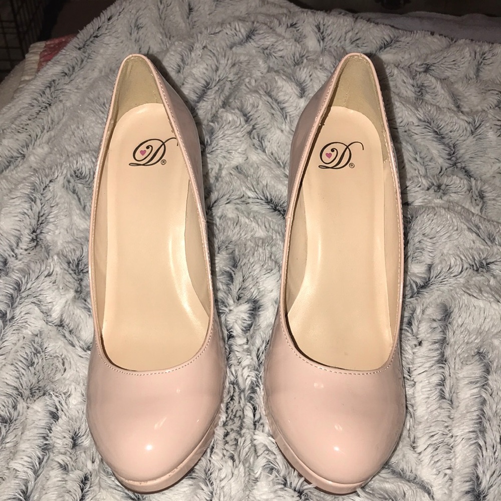 Heart in D heels